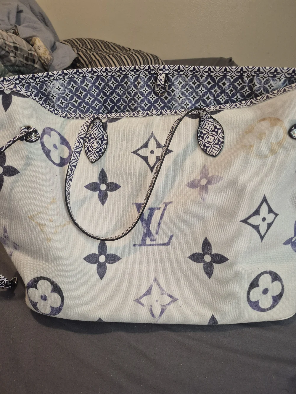 Louis Vuitton Canvas Okinawa Tote in Cream and Navy